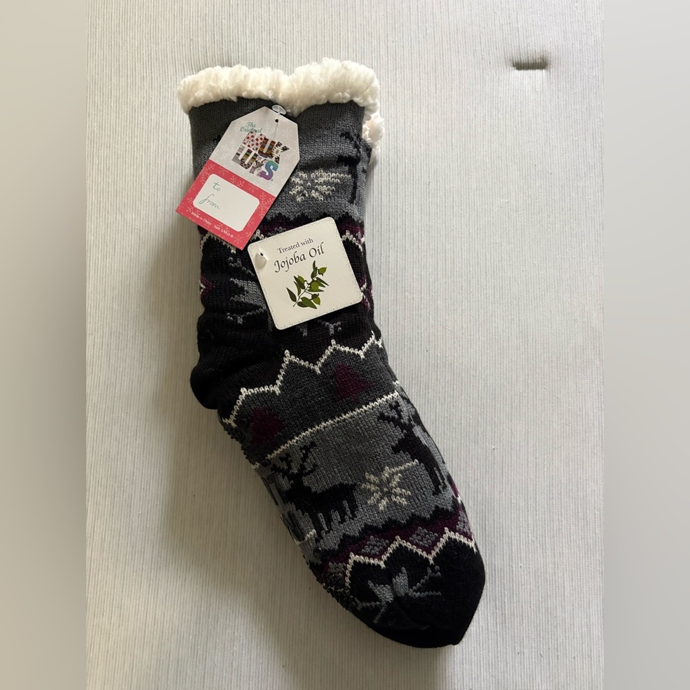 Muk Luks Black Gray Maroon Nordic Knit Socks